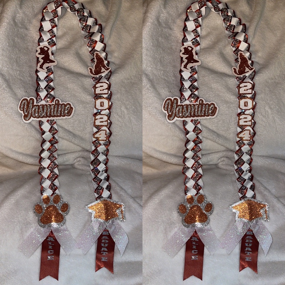Custom graduation lei
